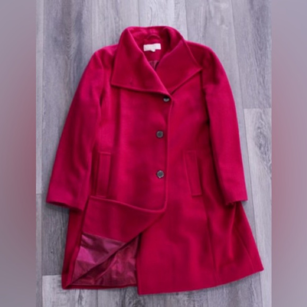 Exceptional quality; worn once.